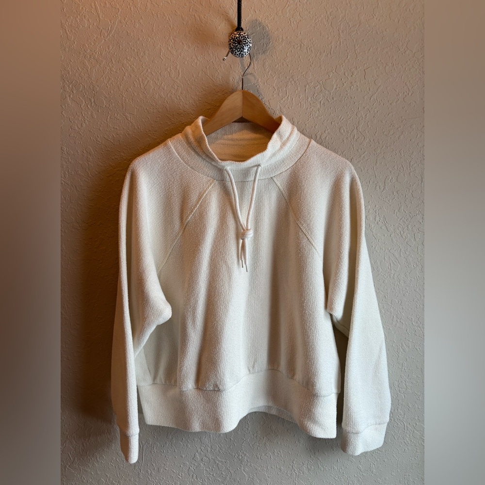 Varley Mock-neck Sweatshirt-Medium
